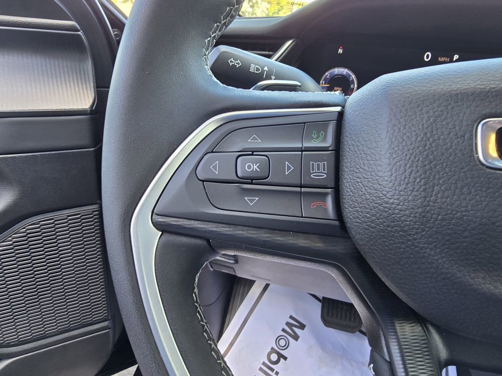 Used 2025 Jeep Grand Cherokee L Laredo w/ MOPAR Finishing Package image 19