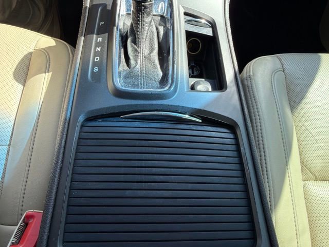Used 2013 Lincoln MKS AWD image 33