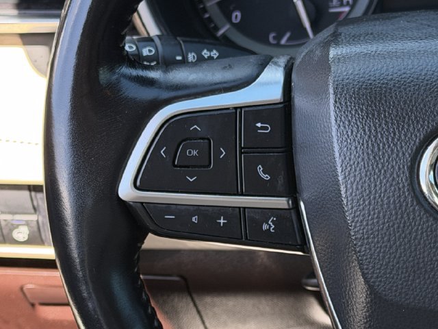 Used 2020 Toyota Highlander Limited FWD image 13