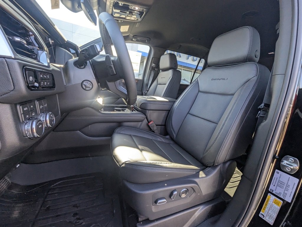 New 2026 GMC Yukon XL Denali image 14
