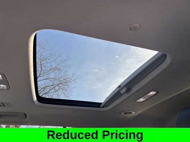 Used 2021 Chevrolet Traverse RS AWD/4WD image 42