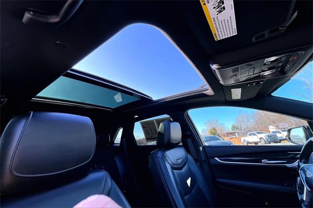 Used 2022 Cadillac XT5 Premium Luxury image 24