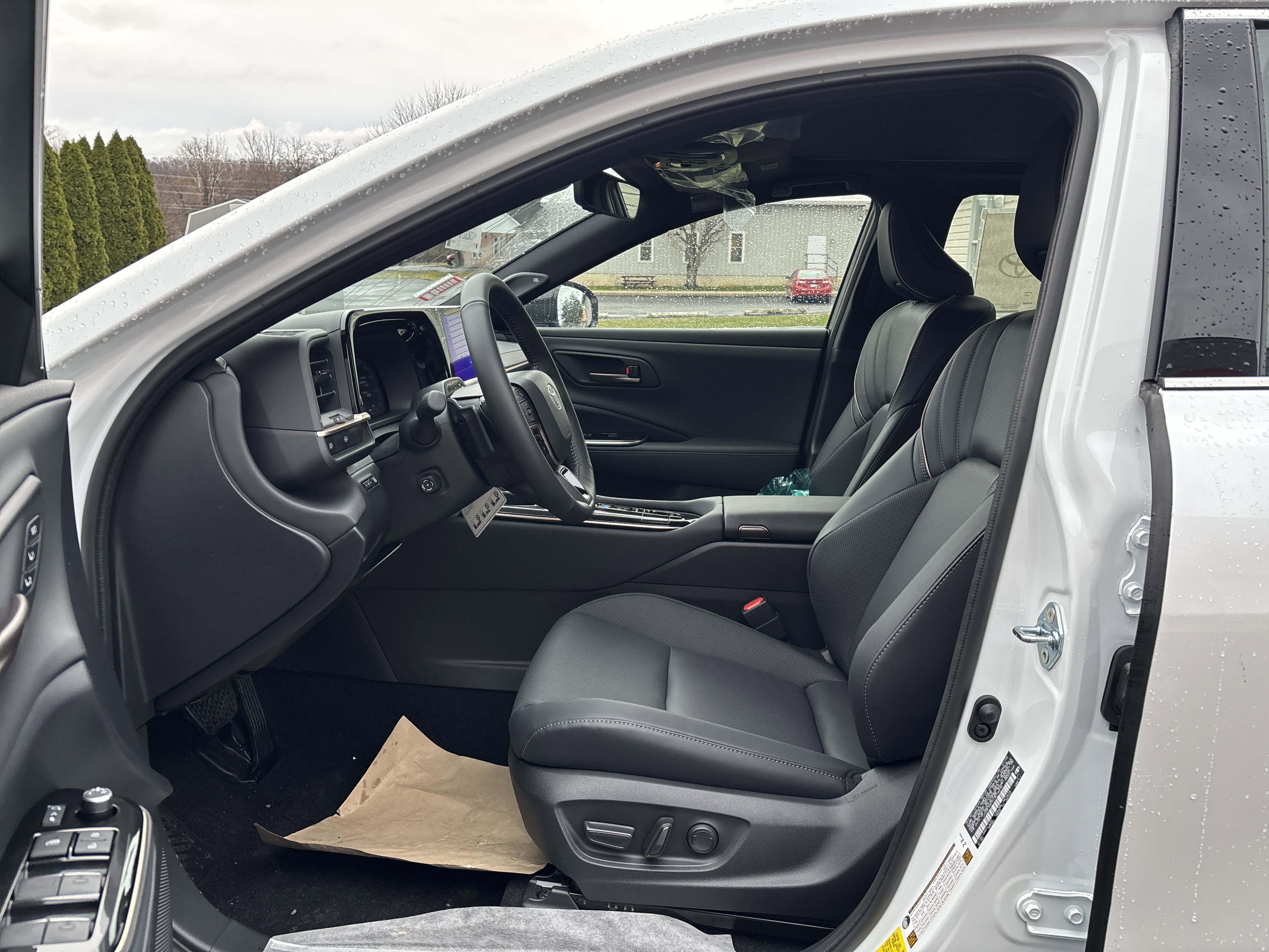 New 2026 Toyota Crown Platinum image 12