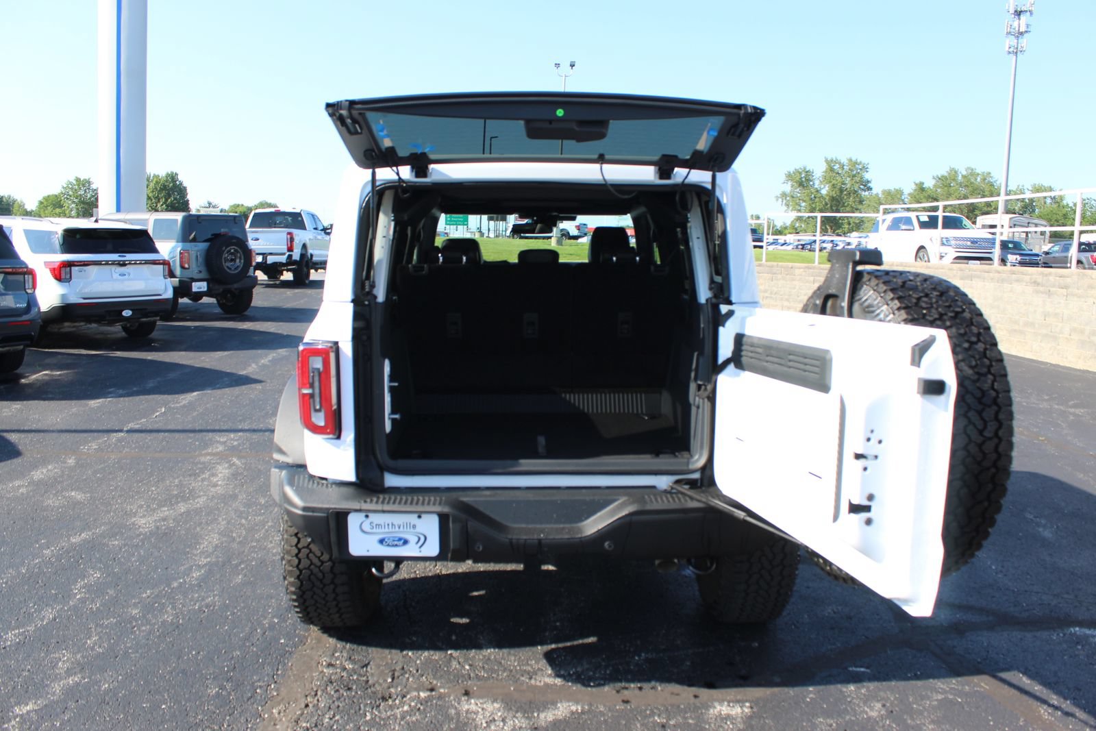 New 2025 Ford Bronco Badlands AWD/4WD image 8