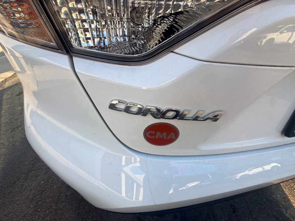 Used 2024 Toyota Corolla LE FWD image 19