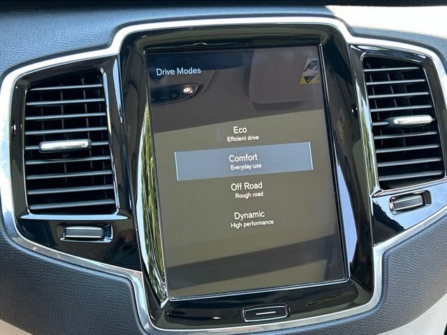 Used 2017 Volvo XC90 T6 Momentum w/ Convenience Package AWD/4WD image 76