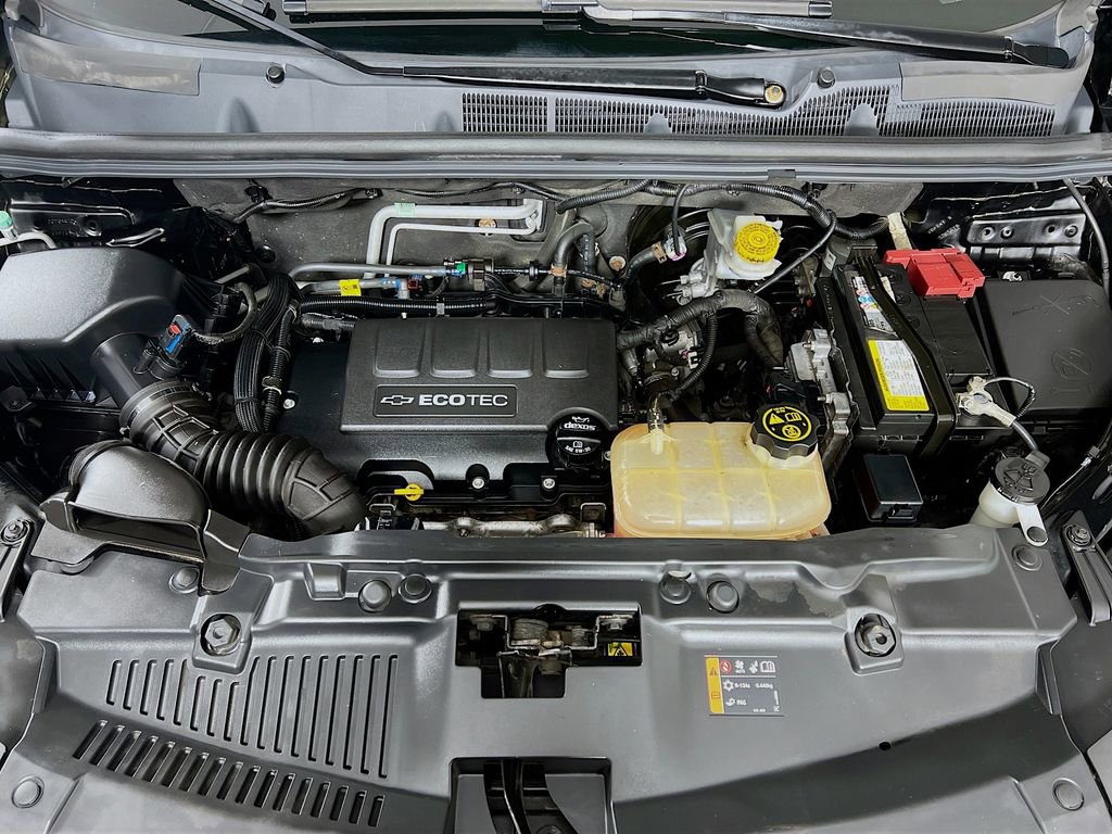 Used 2019 Chevrolet Trax LT w/ Redline Edition image 27