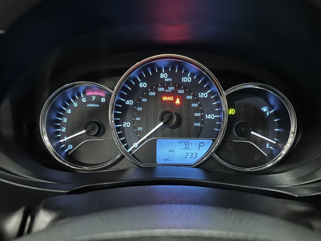 Used 2014 Toyota Corolla LE image 18