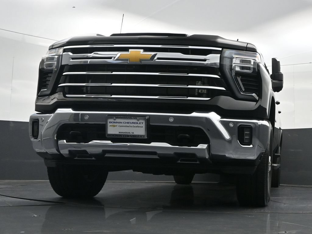 Used 2024 Chevrolet Silverado 2500 LTZ w/ LTZ Convenience Package AWD/4WD image 38