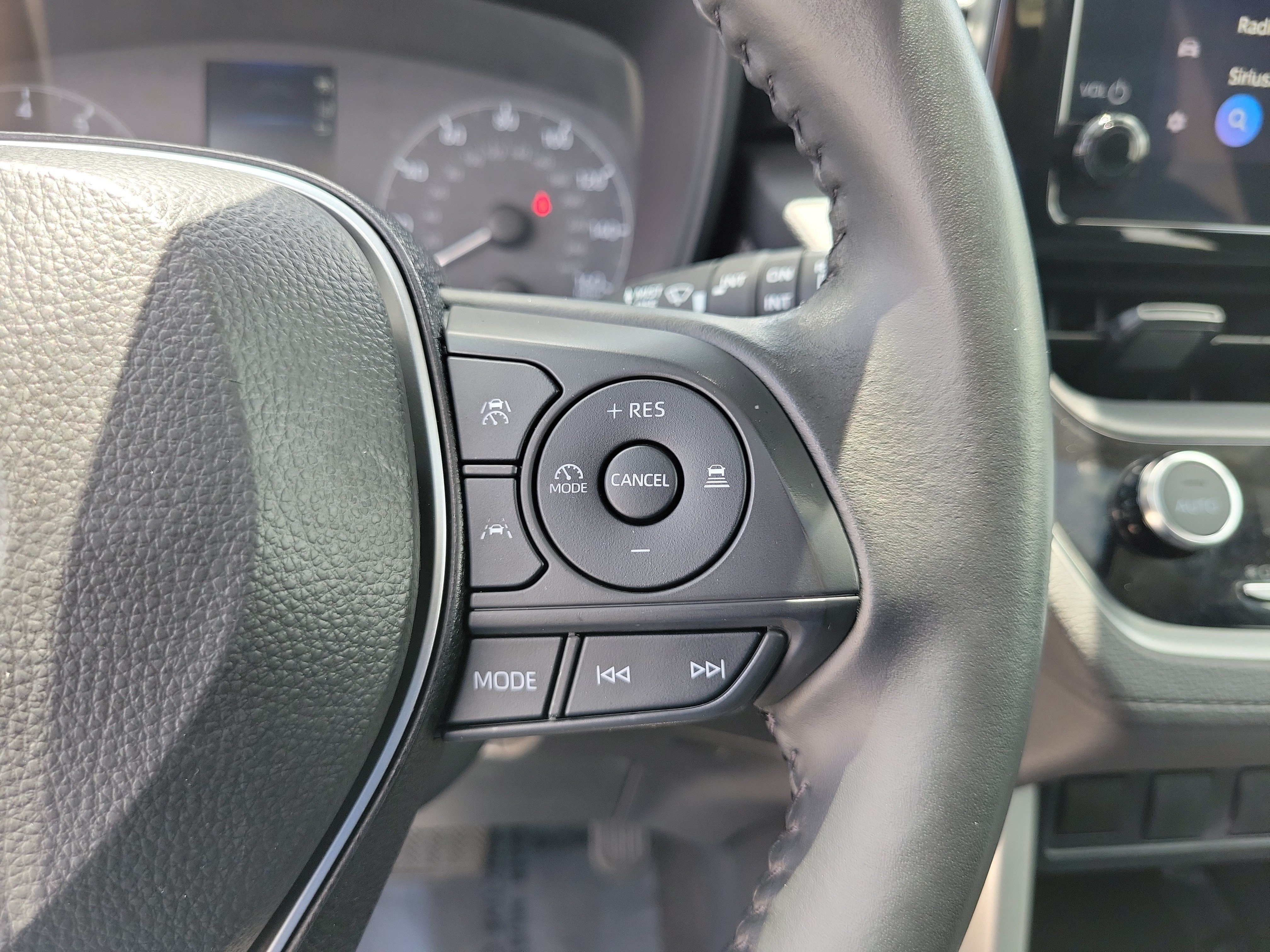 Used 2024 Toyota Corolla Cross LE w/ Moonroof Package FWD image 21