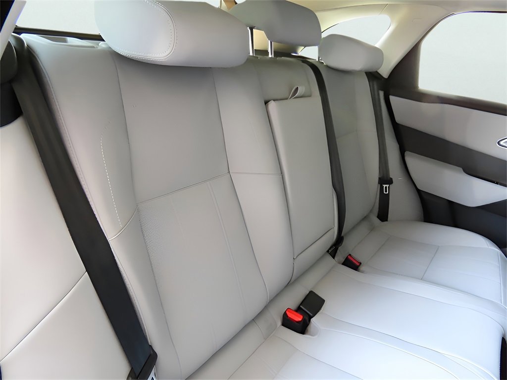 Used 2025 Land Rover Range Rover Velar Dynamic SE image 17