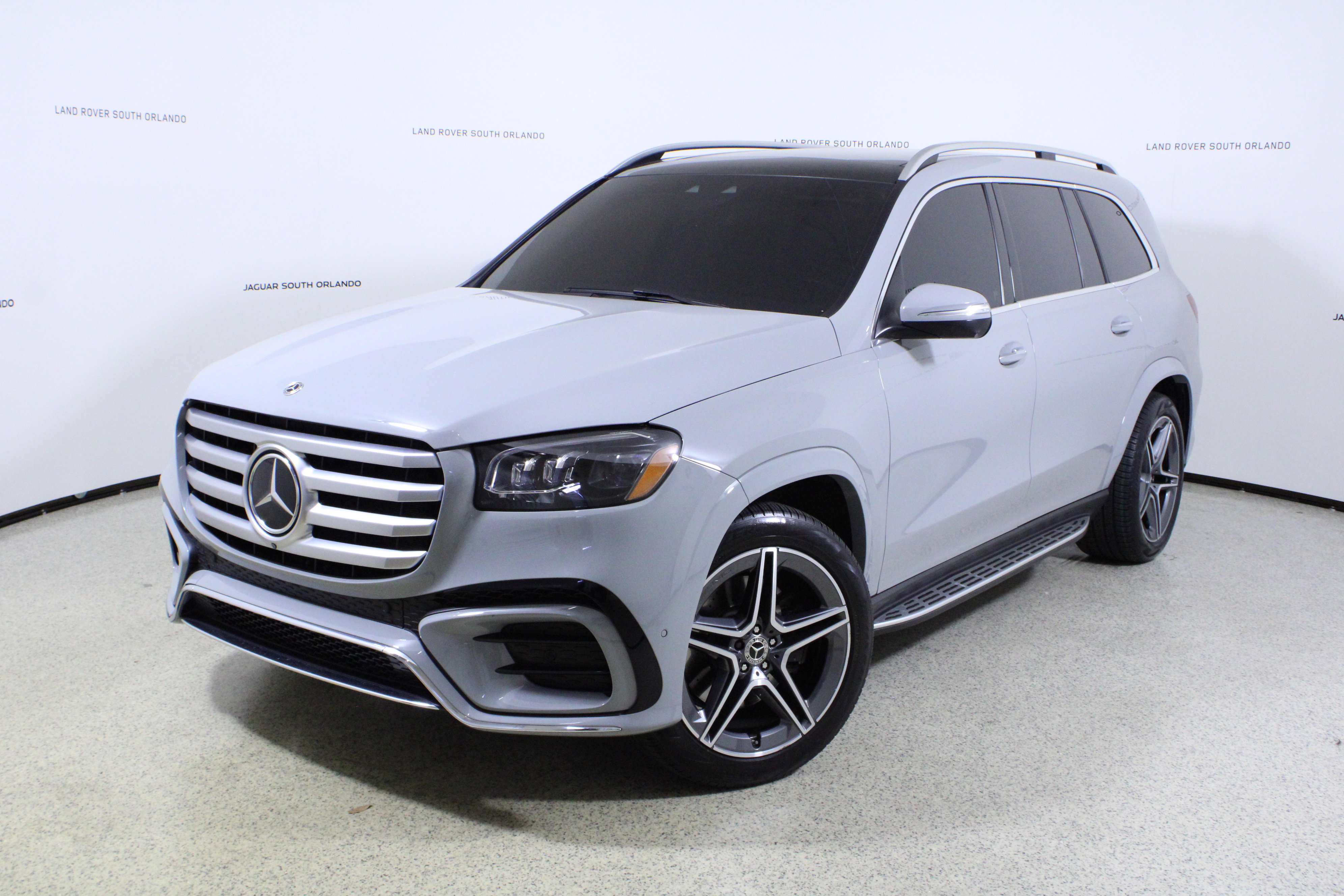 Used 2024 Mercedes-Benz GLS 450 4MATIC image 1