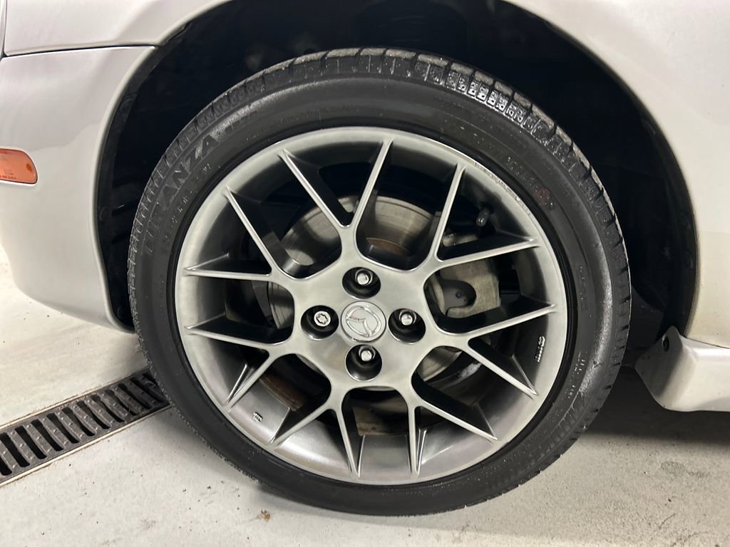 Used 2004 MAZDA MX-5 Miata w/ Cloth Azure Blue Pkg image 9