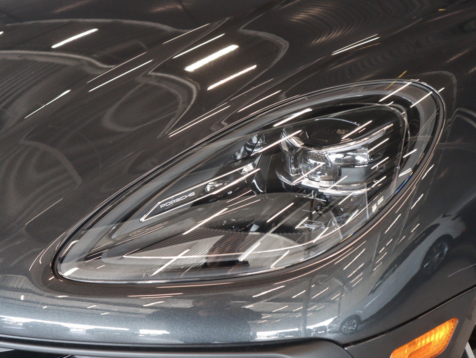 Certified 2025 Porsche Macan image 25