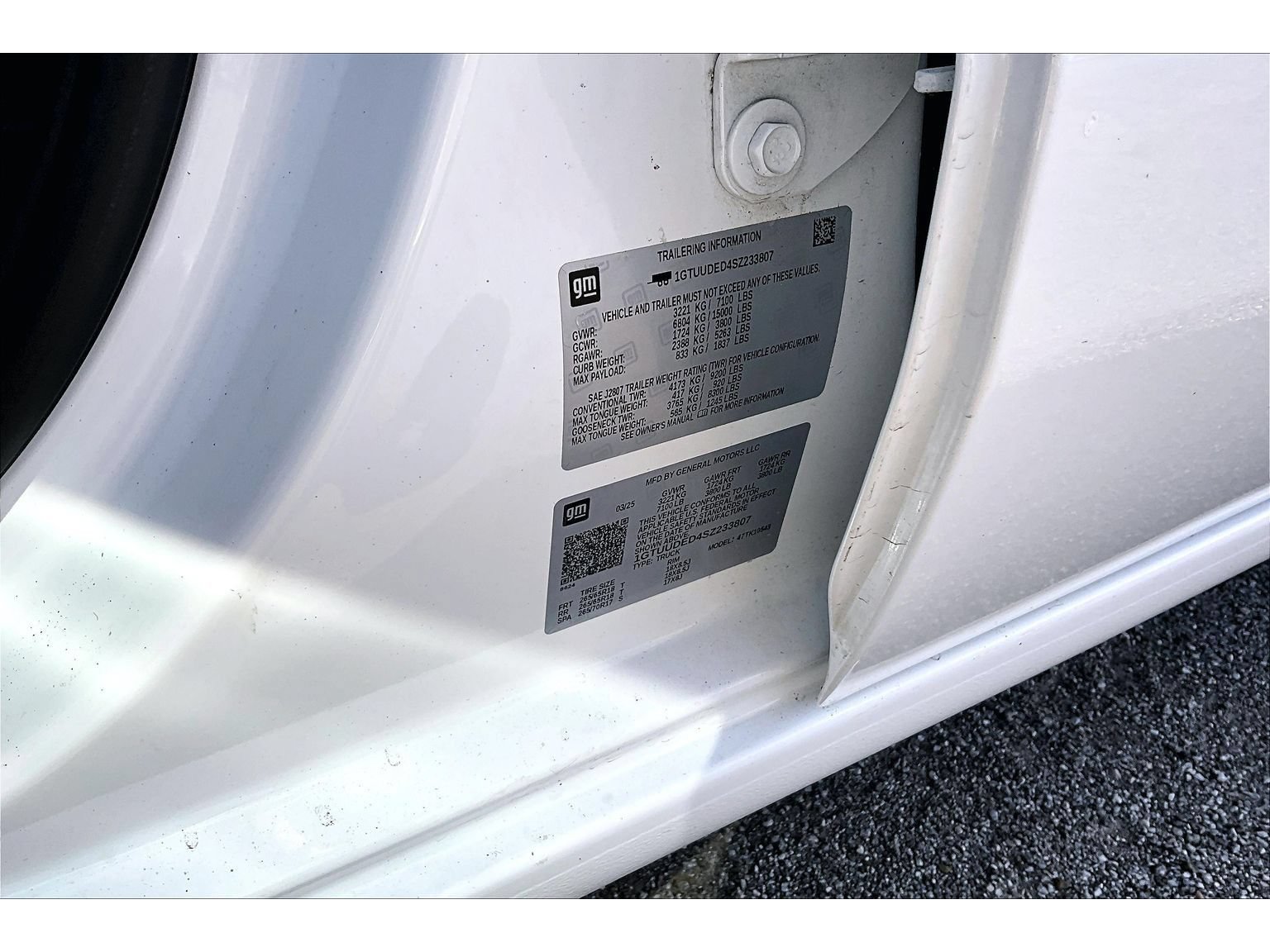 Used 2025 GMC Sierra 1500 SLT AWD/4WD image 32