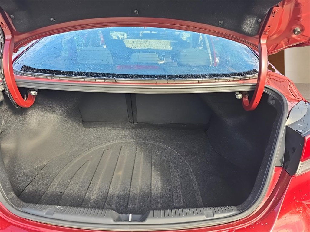 Used 2014 Hyundai Elantra SE image 15