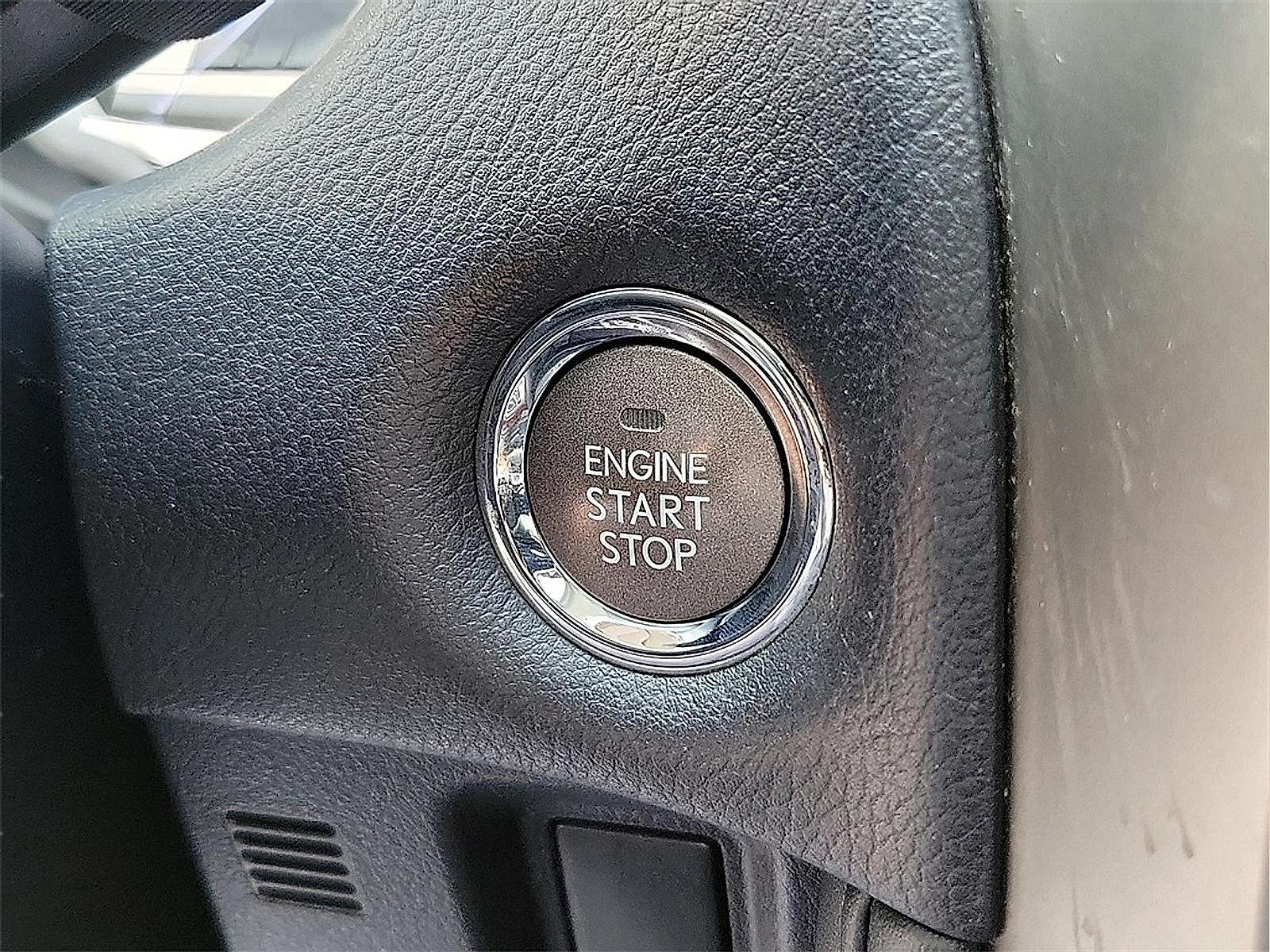 Used 2015 Lexus GX 460 w/ Premium Package AWD/4WD image 14