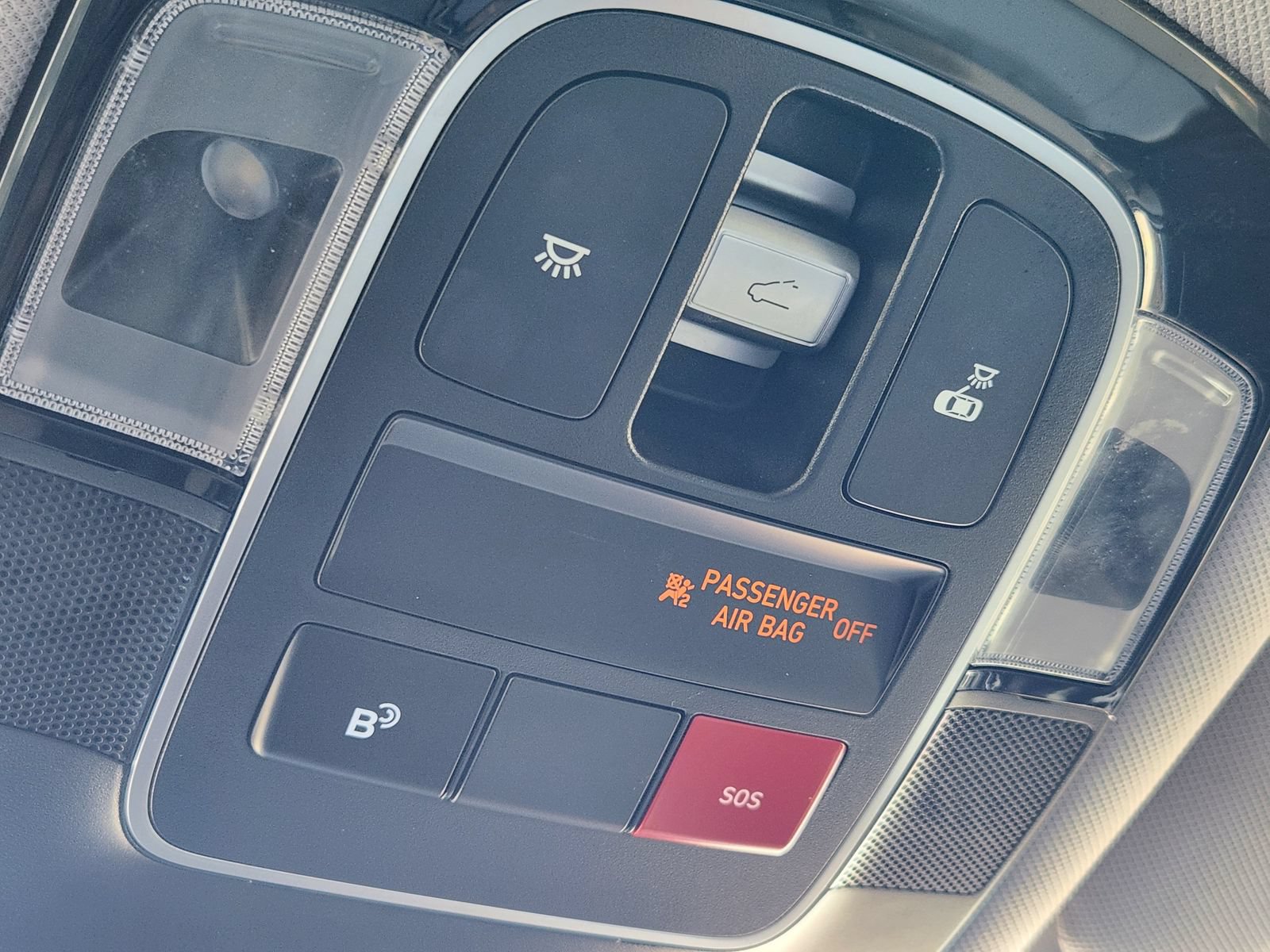 Used 2025 Hyundai Sonata Limited FWD image 34
