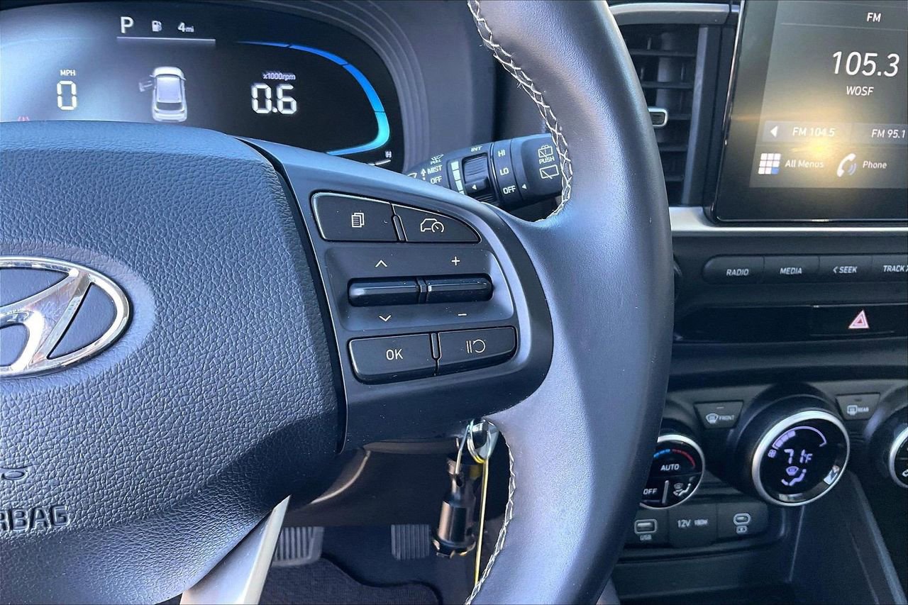 Used 2023 Hyundai Venue SEL w/ Cargo Package image 28