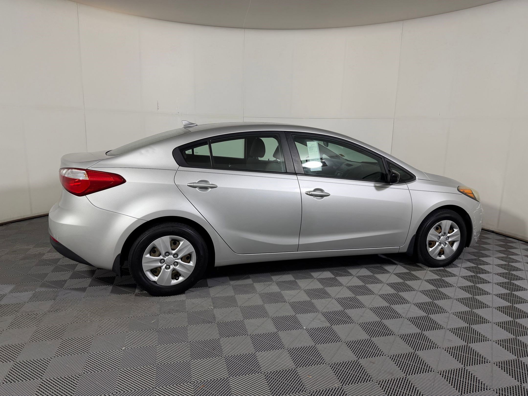 Used 2014 Kia Forte LX FWD image 7