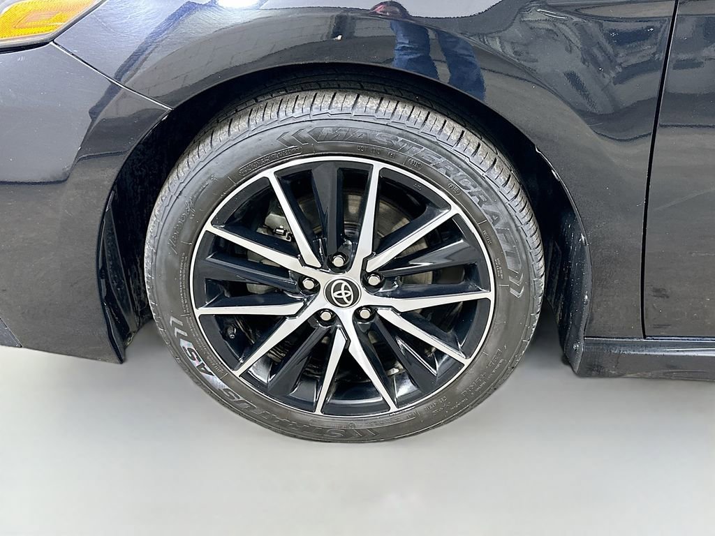 Used 2022 Toyota Camry SE image 8