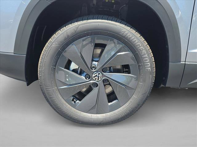 New 2026 Volkswagen Taos S FWD image 11