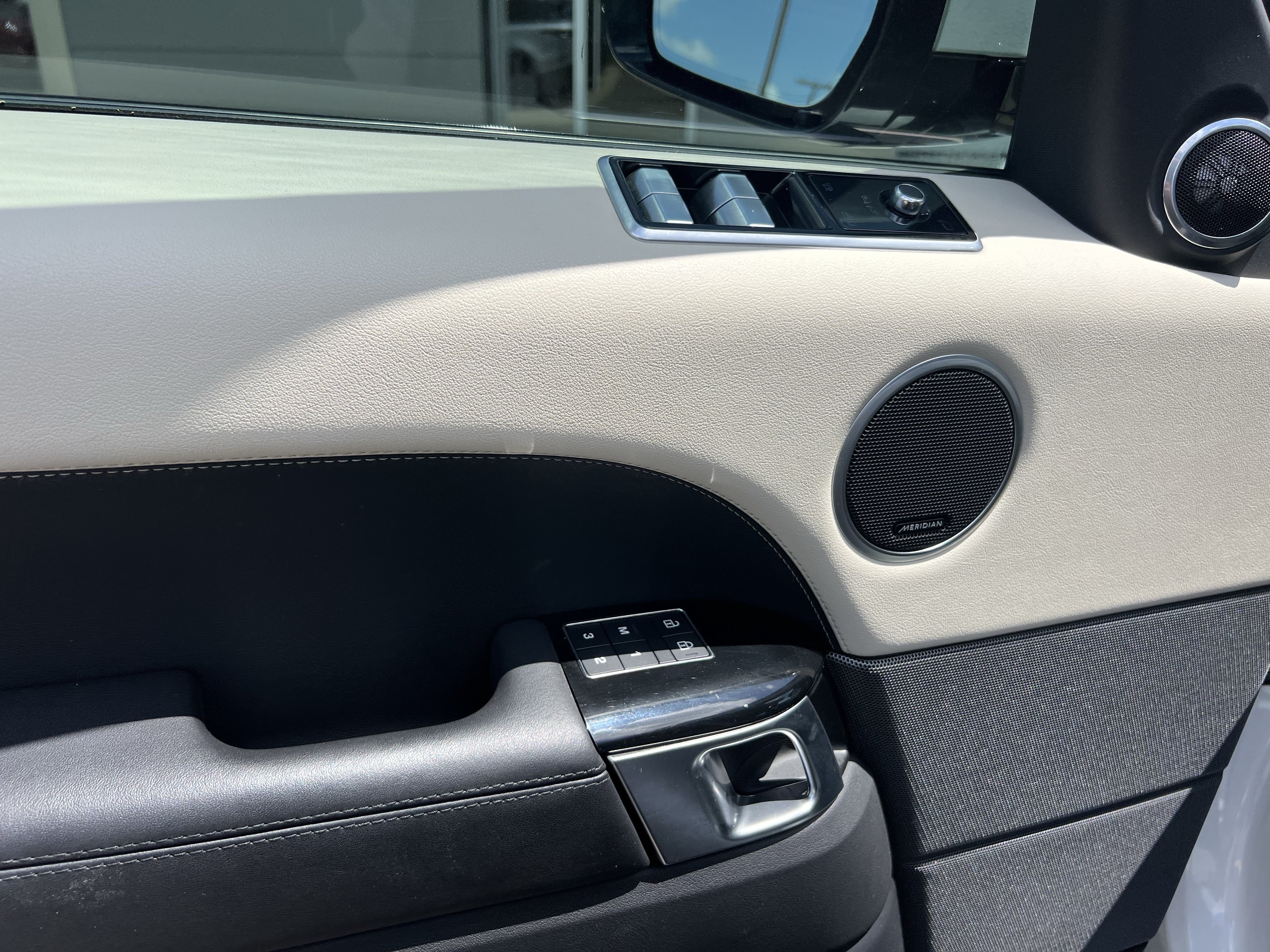 Used 2022 Land Rover Range Rover Sport HSE Silver Edition AWD/4WD image 14