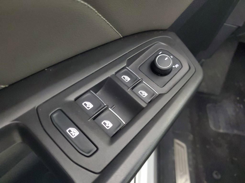 Used 2023 Volkswagen Atlas Cross Sport SEL R-Line image 16