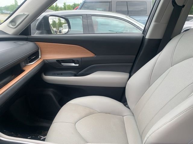 Used 2024 Toyota Grand Highlander FWD image 14