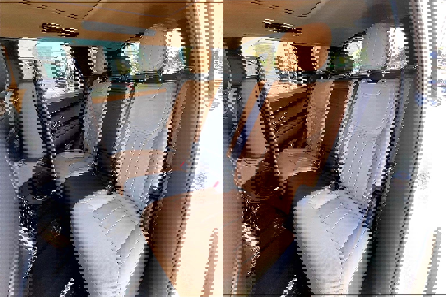 Certified 2024 Land Rover Range Rover Sport Dynamic SE image 19