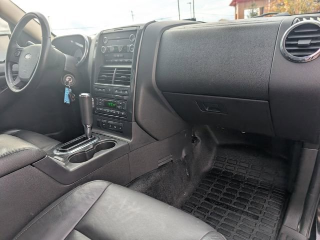 Used 2010 Ford Explorer Sport Trac Limited image 23