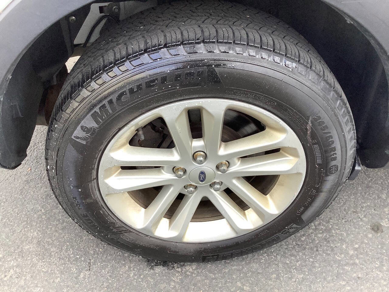 Used 2015 Ford Explorer XLT image 21