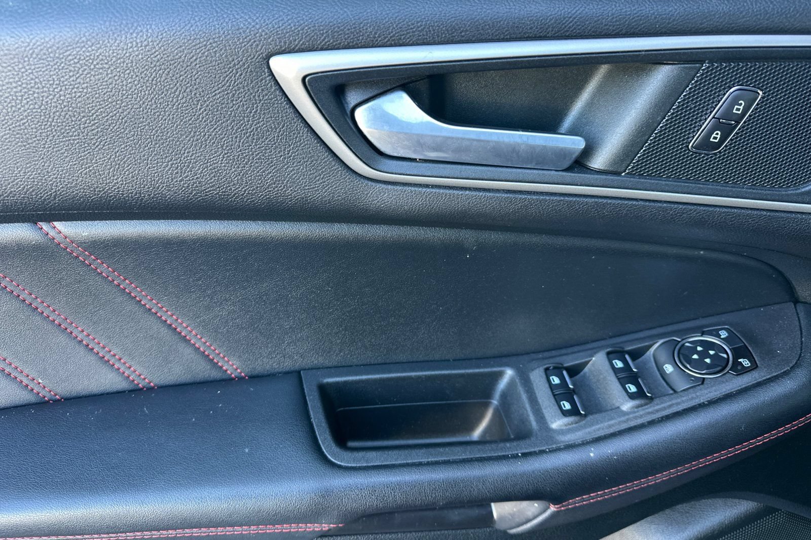 Used 2023 Ford Edge ST-Line AWD/4WD image 10