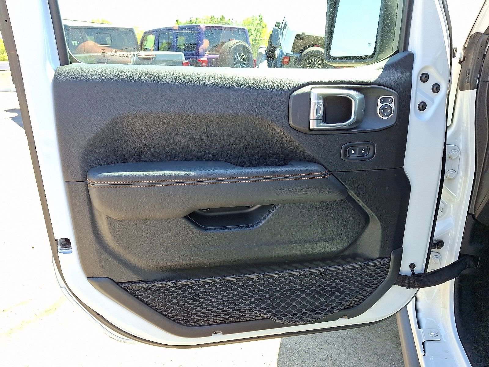 Used 2021 Jeep Gladiator Mojave w/ LED Lighting Group AWD/4WD image 14