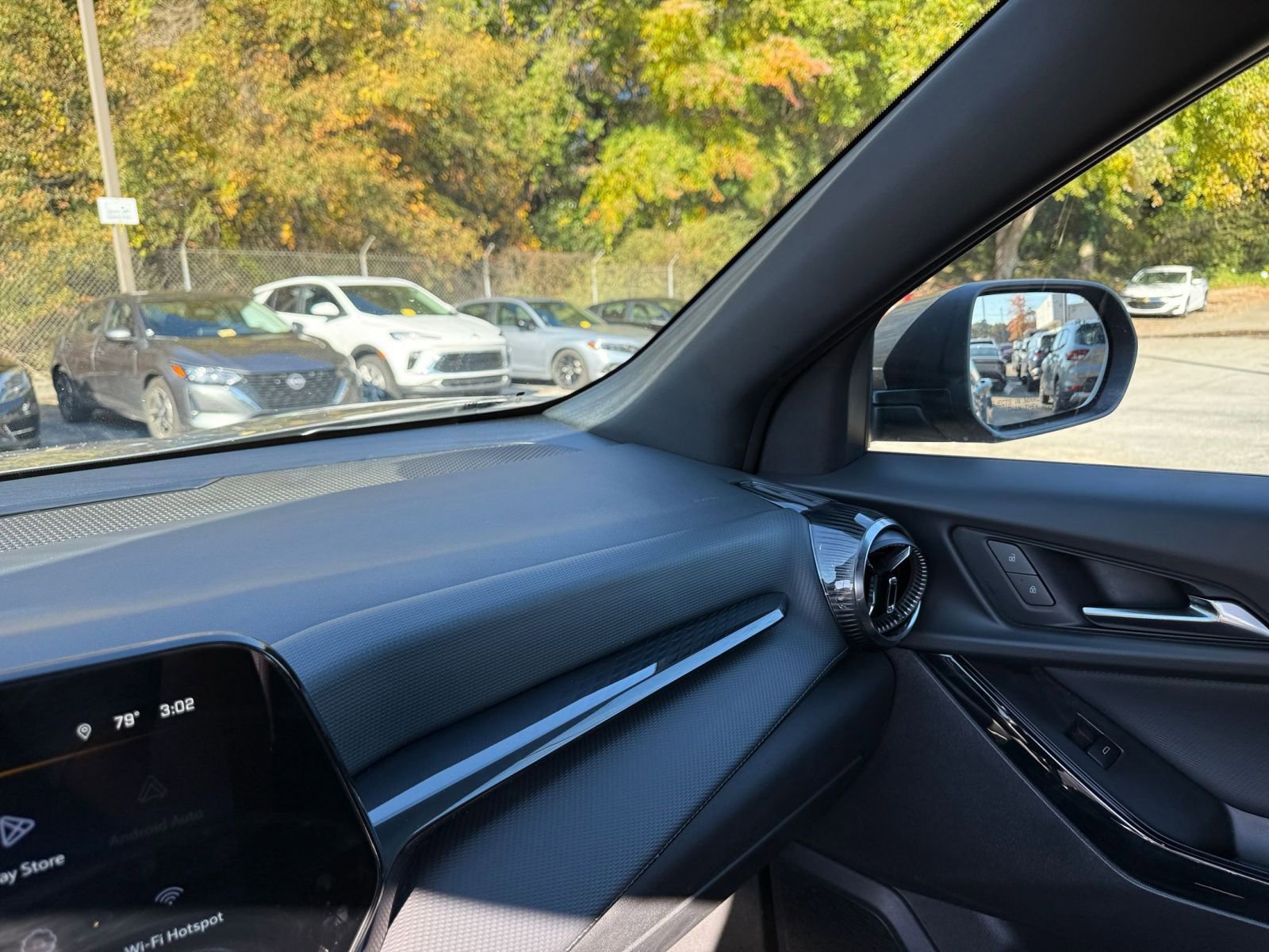 Used 2025 Chevrolet Equinox LT image 35