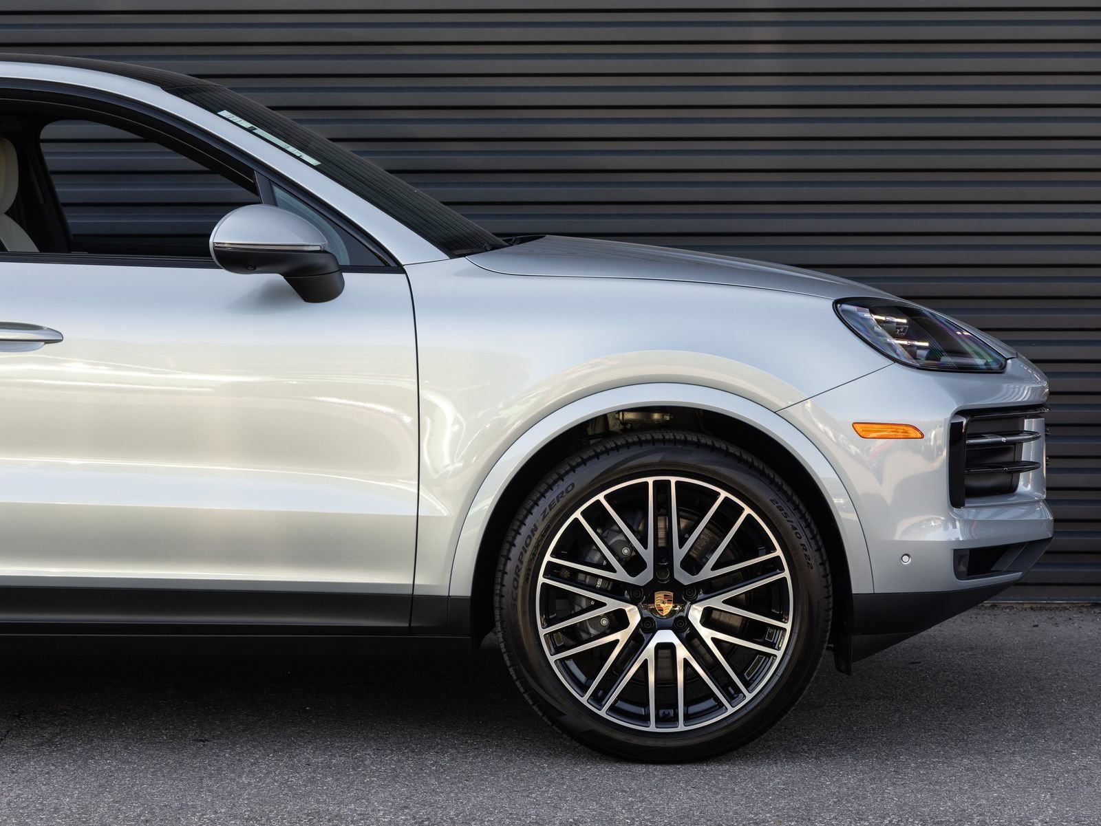 New 2026 Porsche Cayenne Coupe AWD/4WD image 9