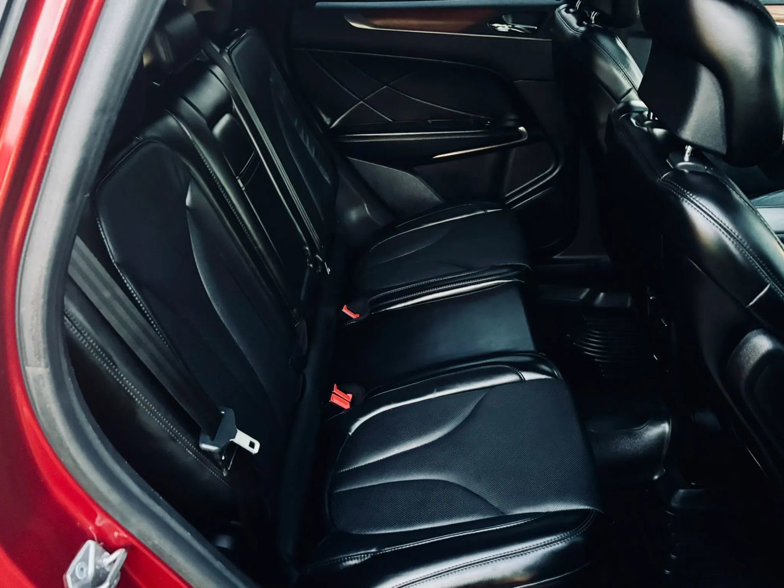 Used 2017 Lincoln MKC Reserve w/ Lincoln MKC Climate Package image 24