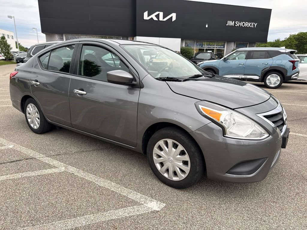 Used 2019 Nissan Versa SV FWD image 1