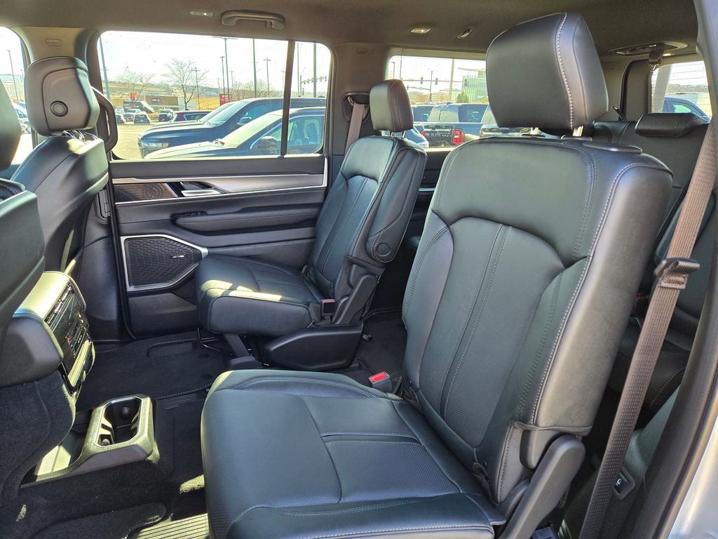 New 2026 Jeep Grand Wagoneer Limited AWD/4WD image 27