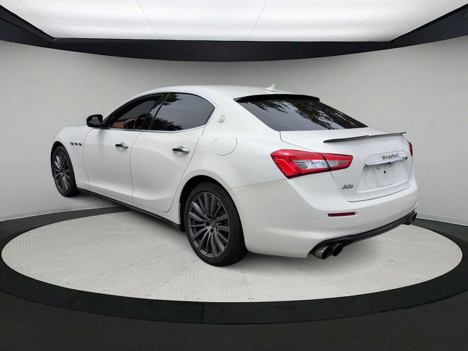Used 2019 Maserati Ghibli S Q4 AWD/4WD image 6