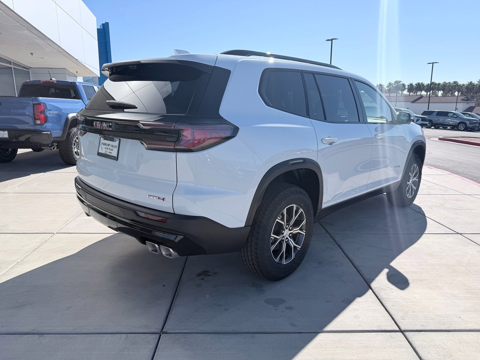 New 2026 GMC Acadia AT4 w/ Luxury Package image 3