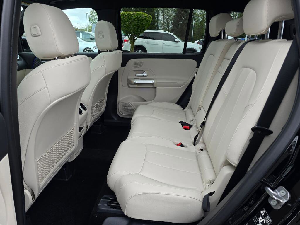 New 2026 Mercedes-Benz GLB 250 4MATIC image 18