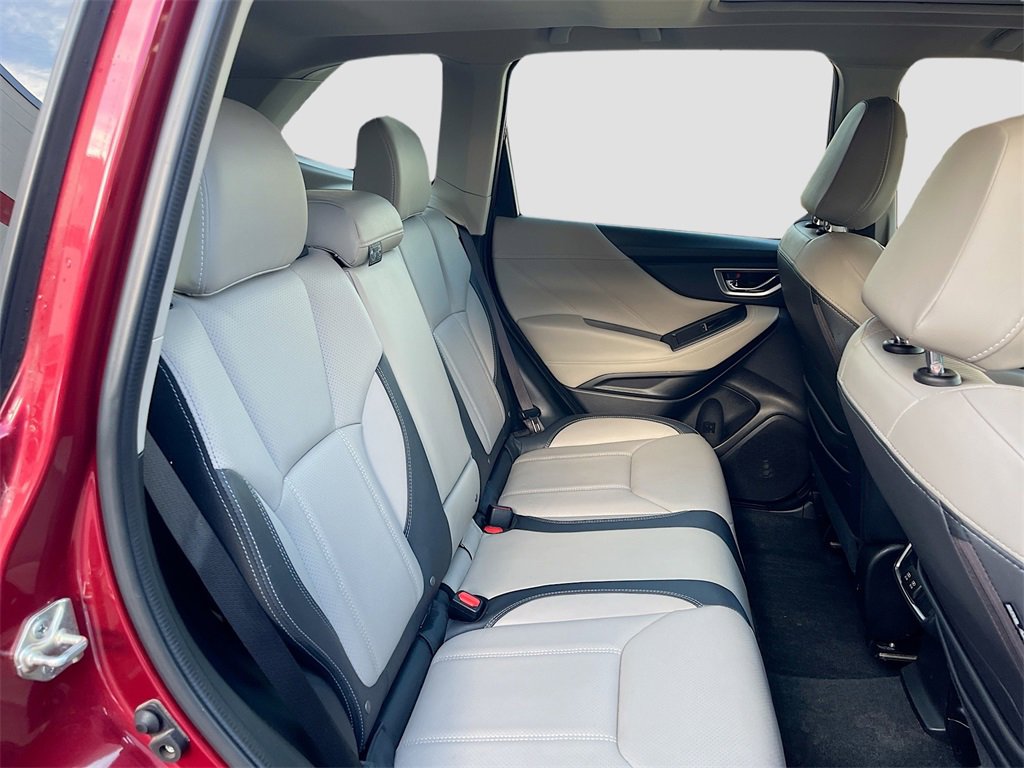 Used 2021 Subaru Forester Limited image 29