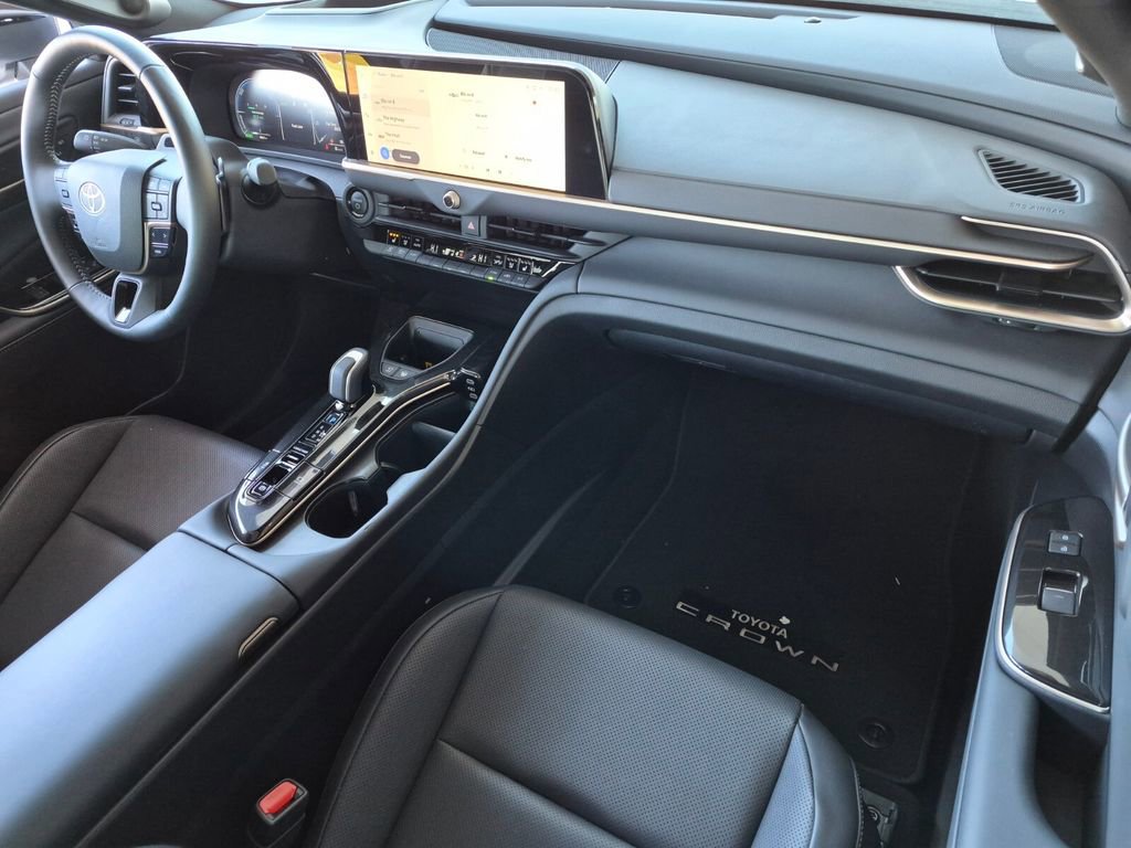 Used 2025 Toyota Crown Platinum w/ Carpet Mat Package (TMS) AWD/4WD image 19