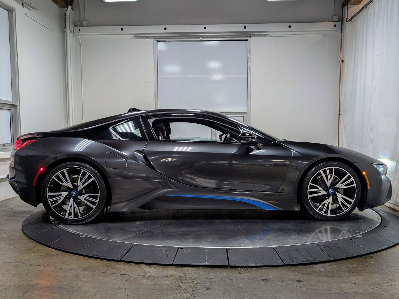 Used 2016 BMW i8 image 10