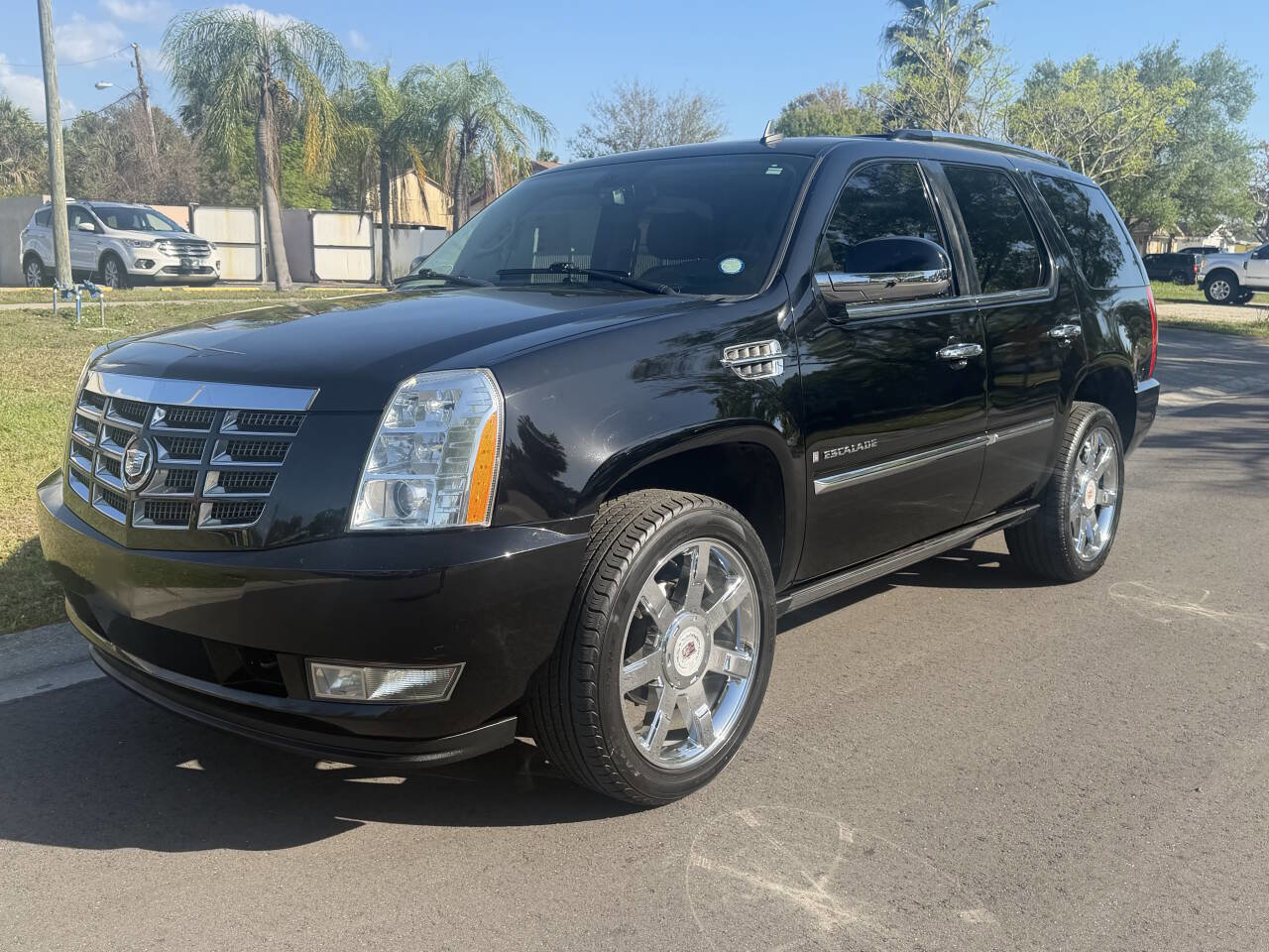 Used 2009 Cadillac Escalade AWD image 1