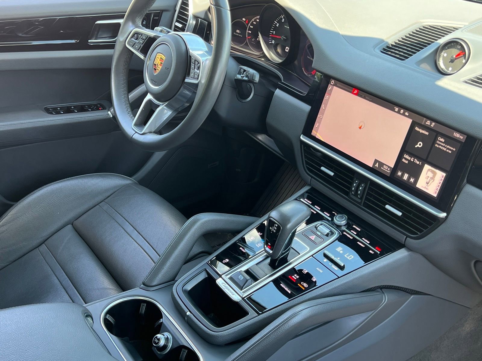 Certified 2021 Porsche Cayenne AWD/4WD image 16