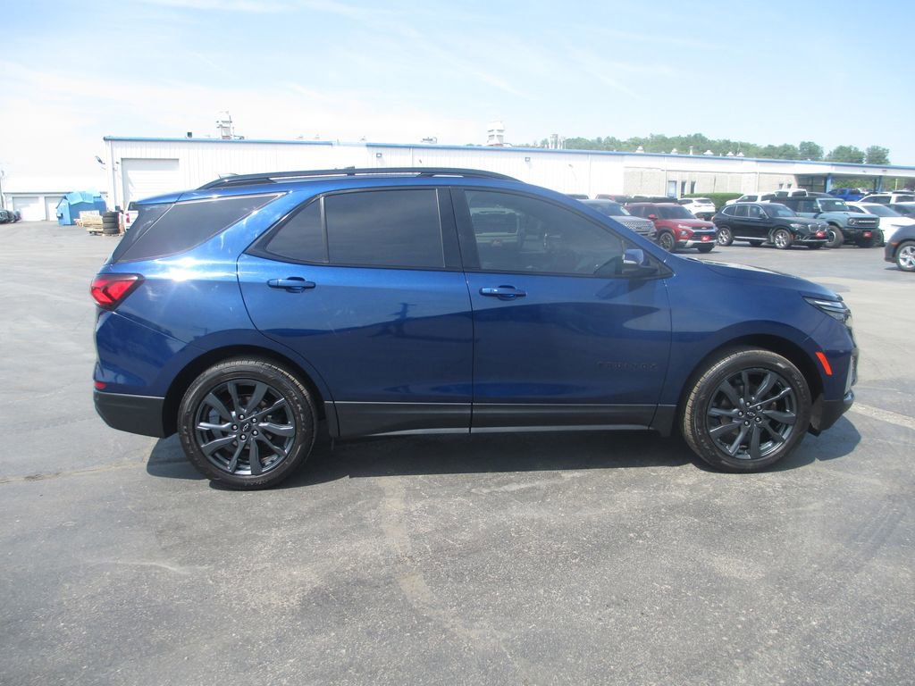 Used 2022 Chevrolet Equinox RS w/ RS Leather Package AWD/4WD image 5