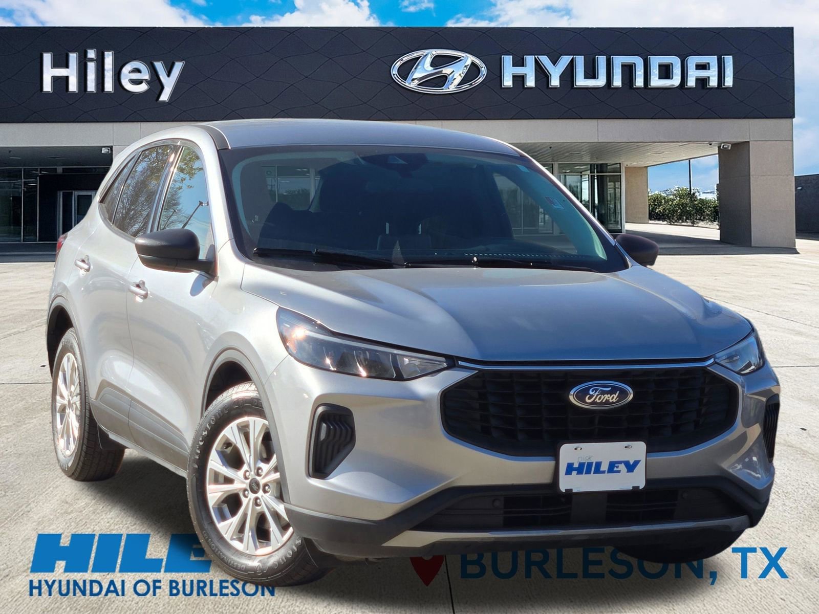 Used 2023 Ford Escape Active image 2