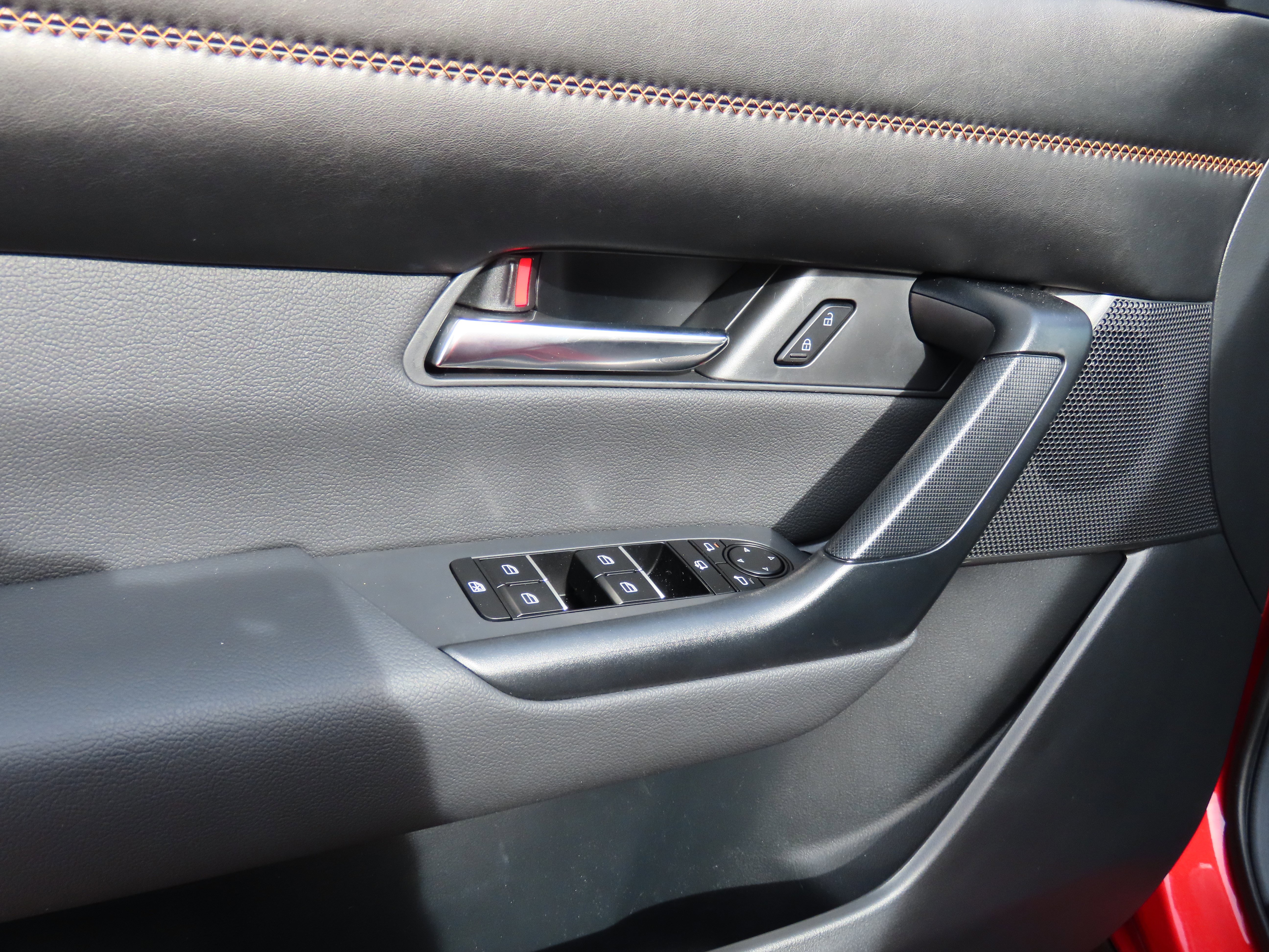 Used 2025 MAZDA CX-50 2.5 Hybrid w/ Premium Plus Pkg image 22